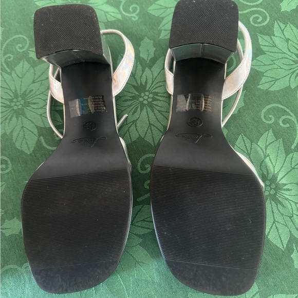 Fioni Heels Size 8.5 EUC - Picture 7 of 7